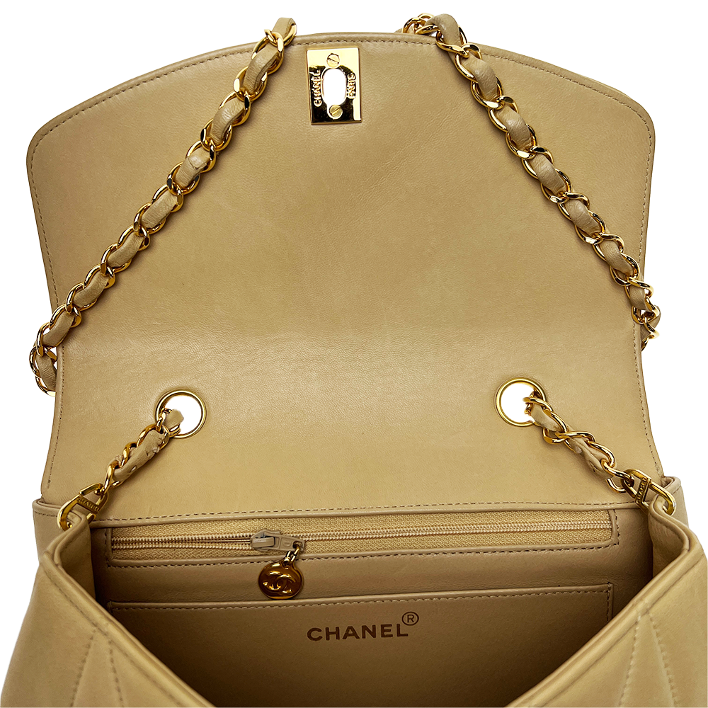 マトラッセ ダイアナ チェーンショルダー ベージュ ラムスキン