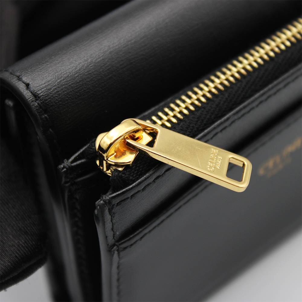 トリオンフ スモールフラップウォレット カーフスキン ブラック