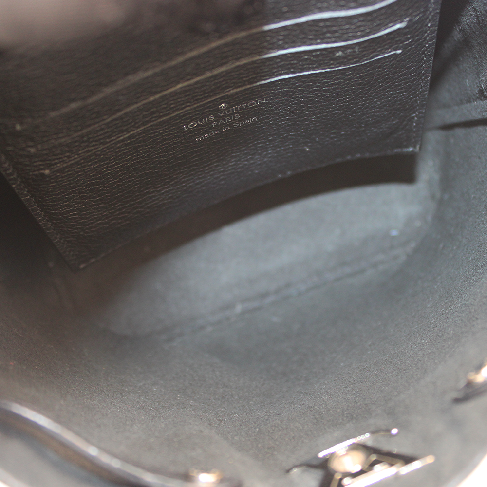 LVロゴ ナノロックミーバケット M68709