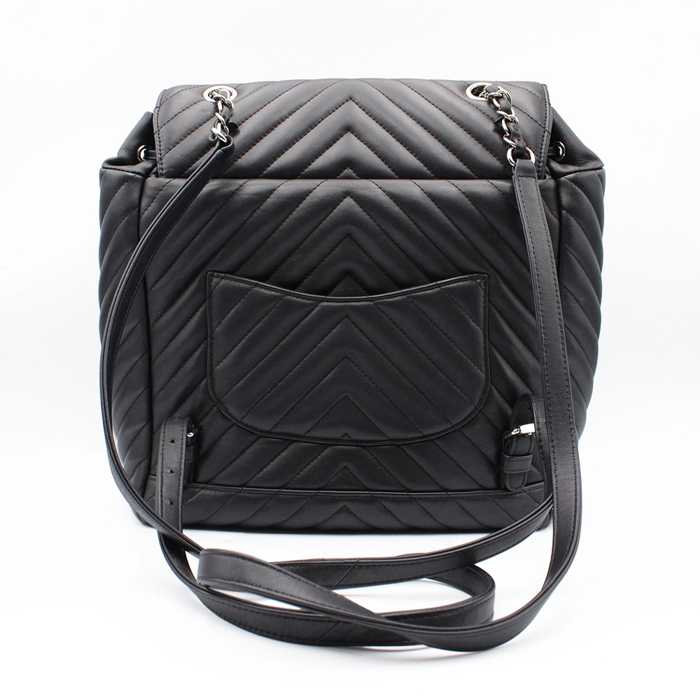 シャネル Vステッチ バックパック バッグ ラムスキン