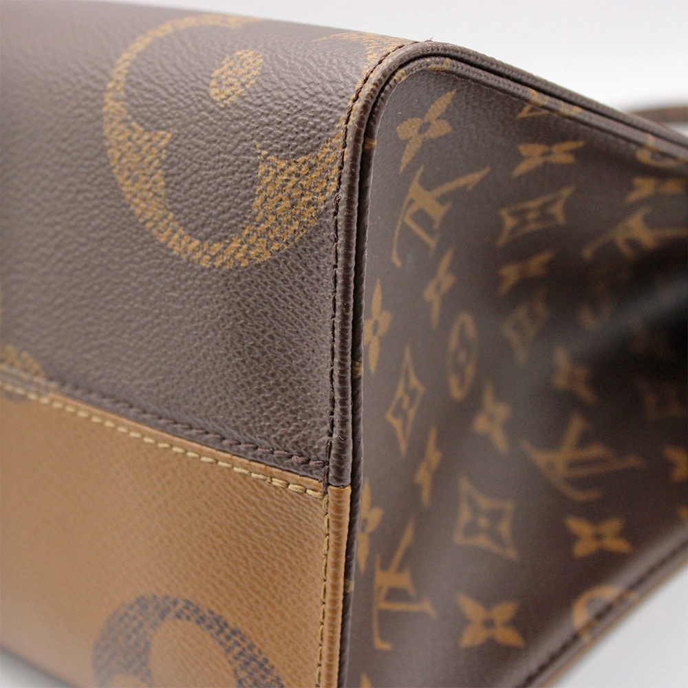 オンザゴーMM モノグラムジャイアント リバース トートバッグ バッグ PVCコーティングキャンバス レザー レディース ブラウン系