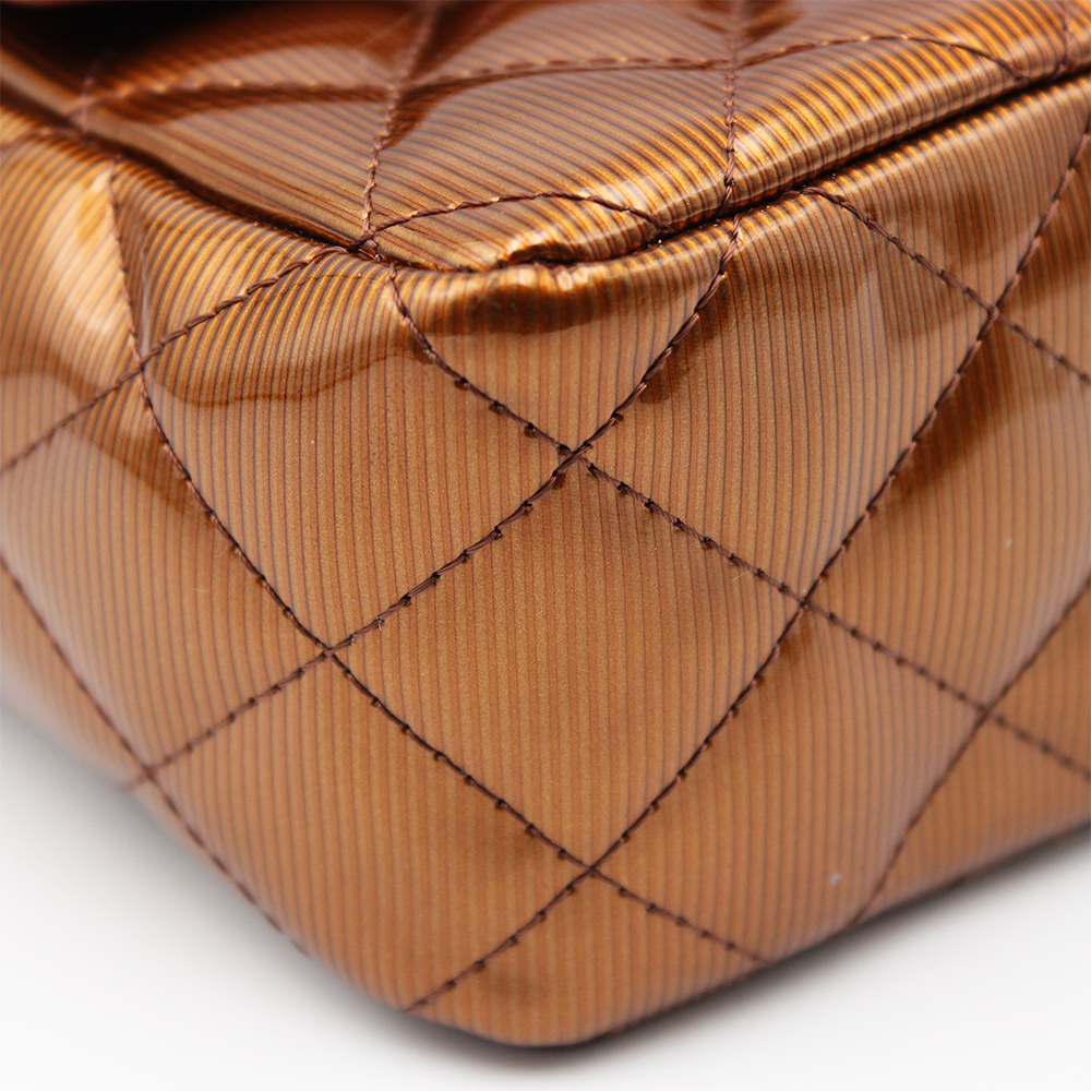 マトラッセ20　ショルダーバッグ　パテントレザーブラウン 17番台