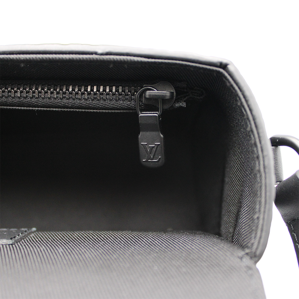 モノグラムトリヨン　スティーマー・ウェアラブル ウォレット