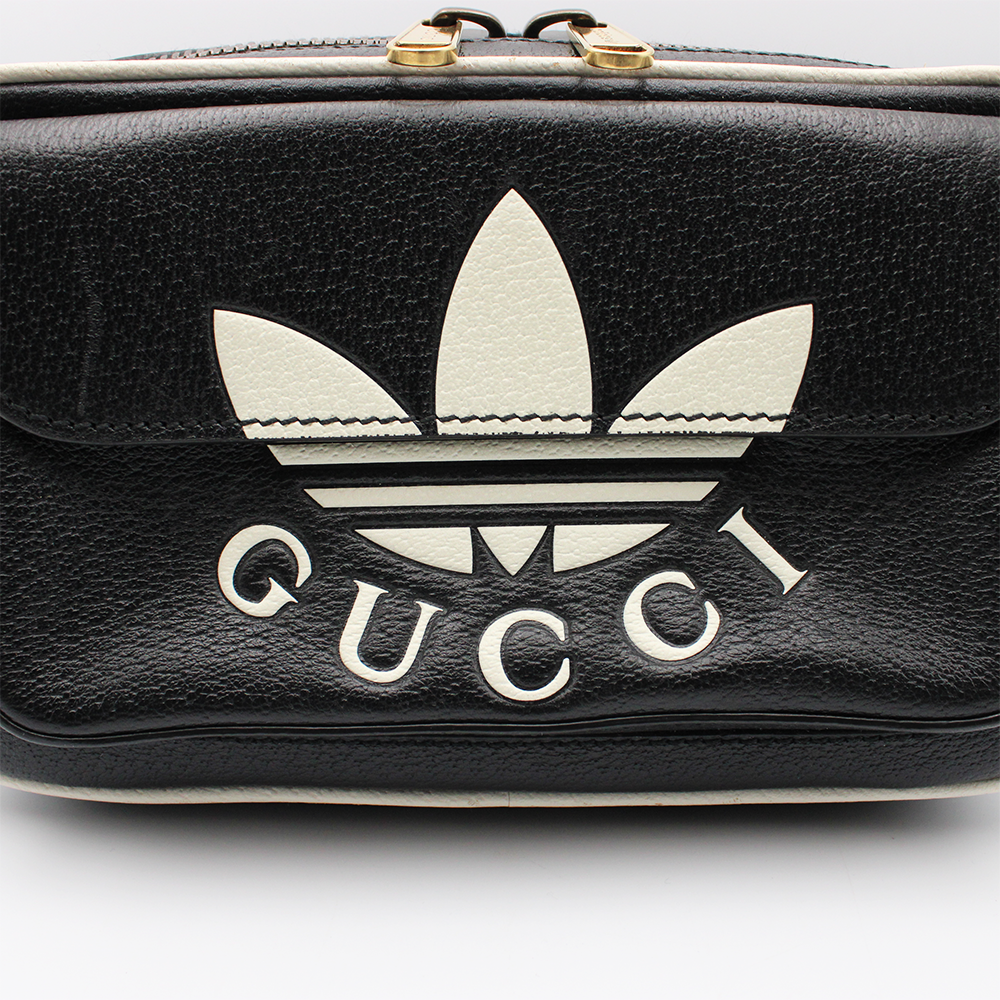 グッチ×アディダス　レザーボディバッグ　ブラック
