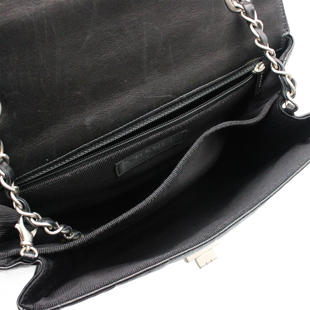シャネル チョコバー ラムスキン チェーンショルダーバッグ レザー ブラック