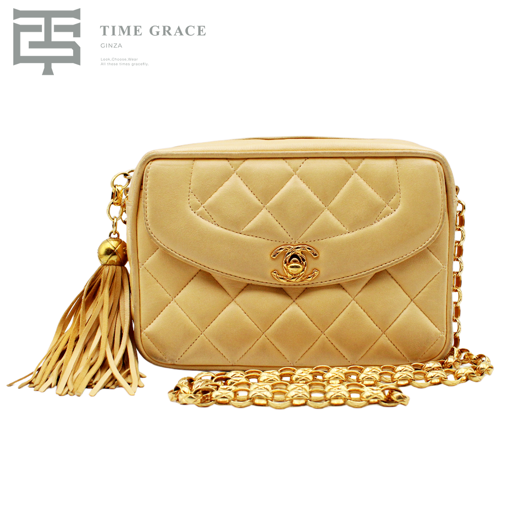 CHANEL	ミニマトラッセ ラムスキン ベージュ ゴールド金具 ダイアナフラップ ココマーク フリンジ 2番台