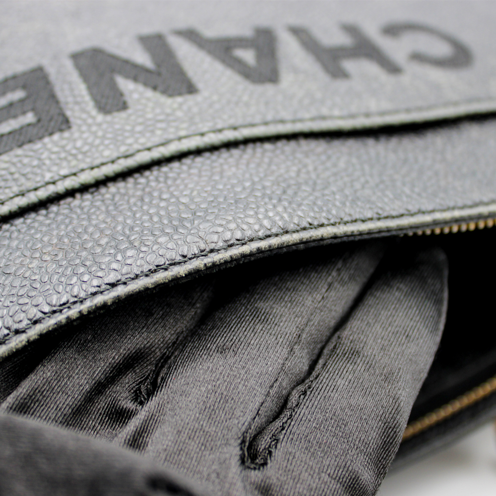 ロゴ刺繍 チェーントート キャビアスキン ブラック