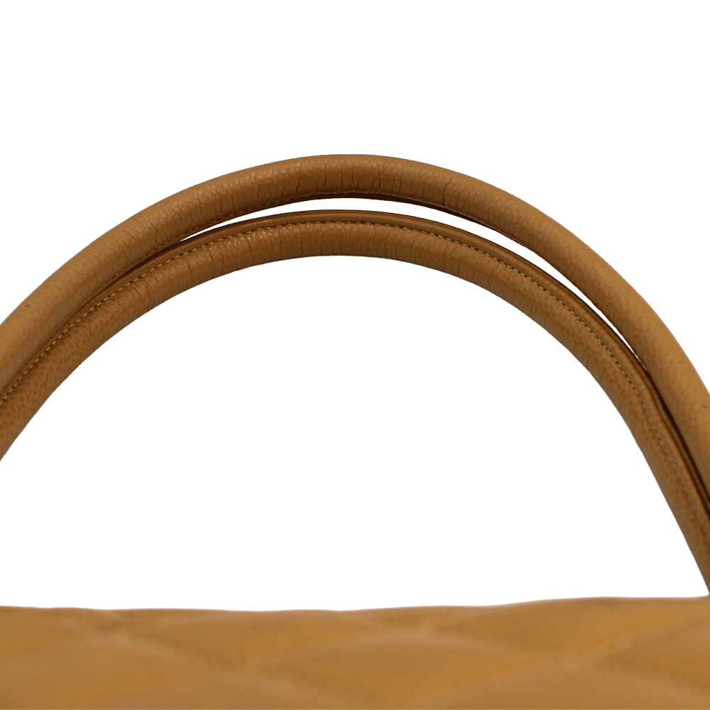 キャビアスキントートベージュ