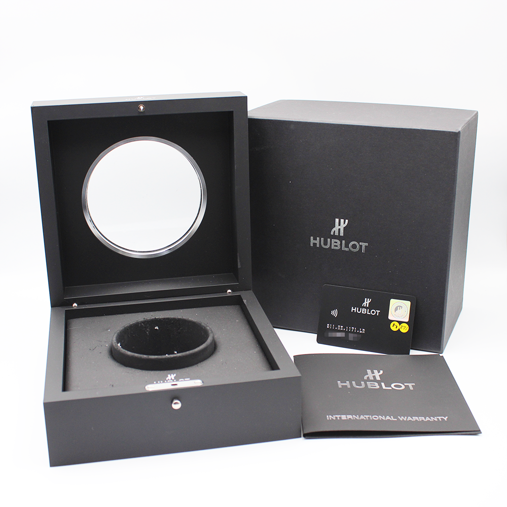 クラシックフュージョン チタニウム 511.NX.1171.LR