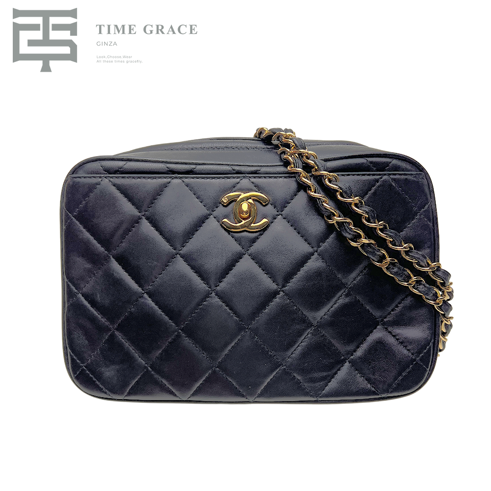 マトラッセ ターンロック スモールカメラチェーンショルダーバッグ ラム 黒